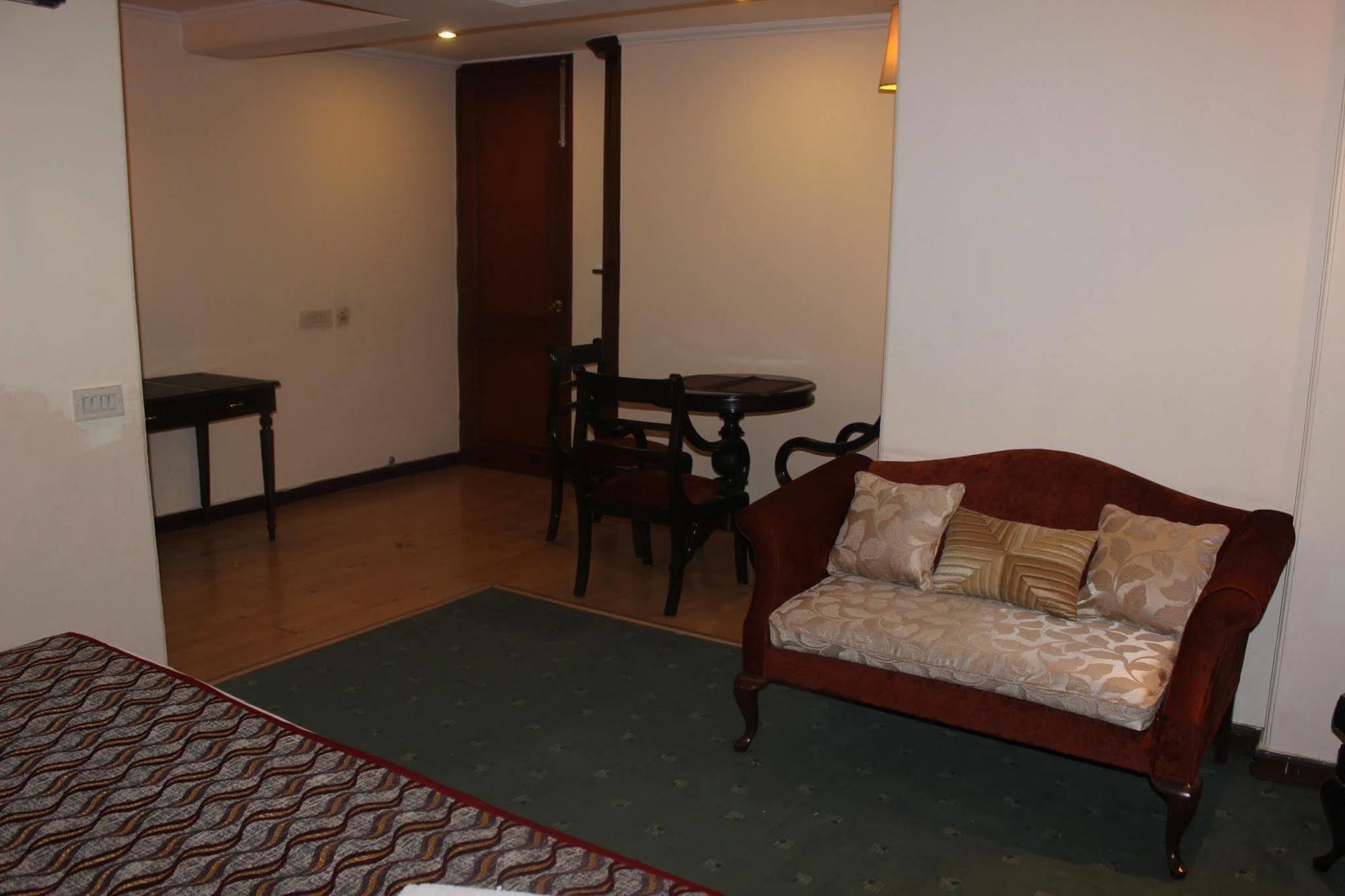 Treebo Corporate Park Hotel New Delhi Eksteriør billede